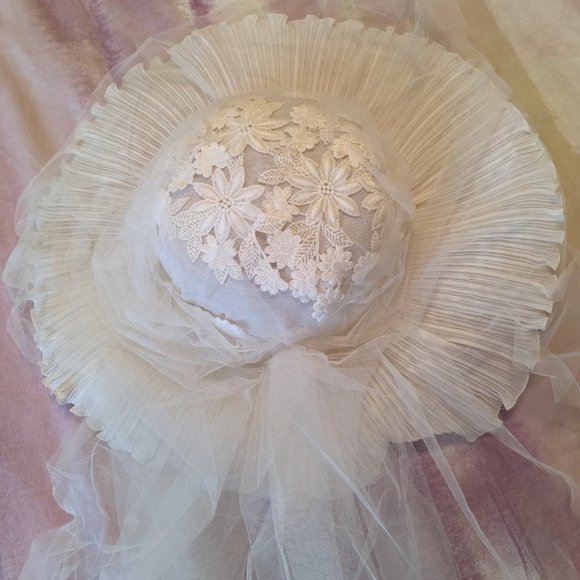 Vintage Custom Made Wedding Dress and Hat - Picture 12 of 14